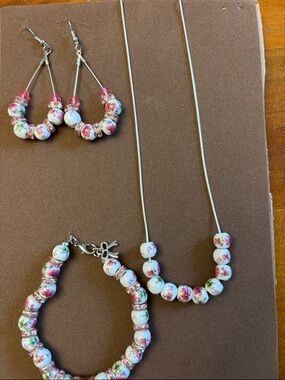 Delicate Pink Floral Bead Earrings — Women's Drop Earrings